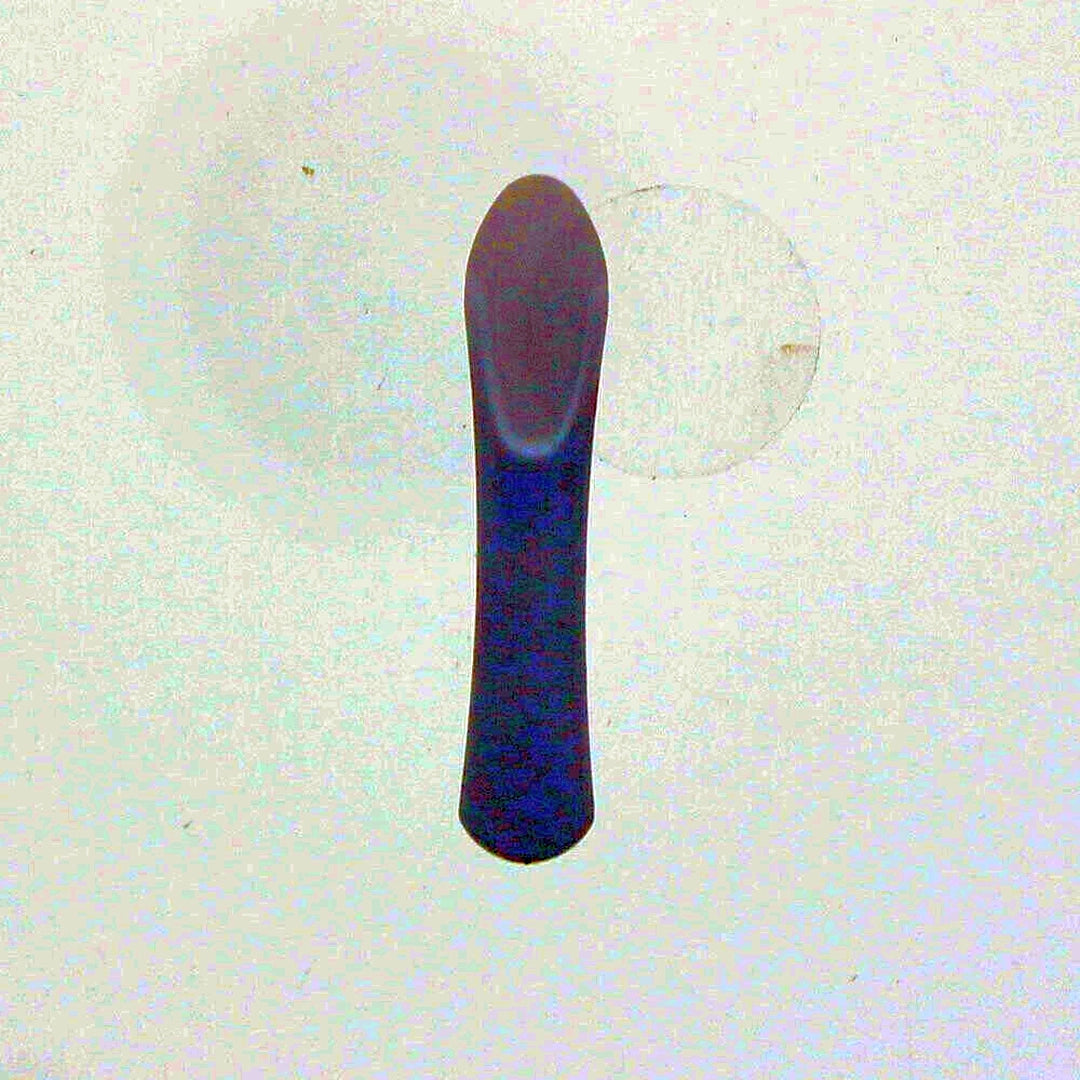 burberry-lipstick-spatula