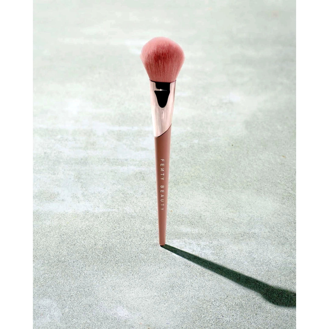 fenty-beauty-sculpting-bronzer-brush-195