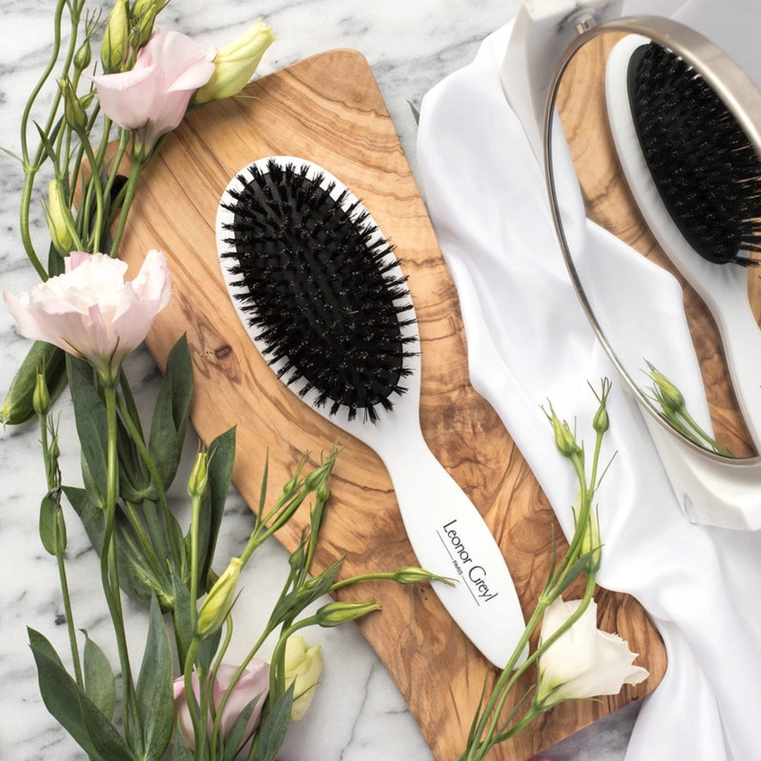 leonor-greyl-natural-boar-bristle-detangling-brush