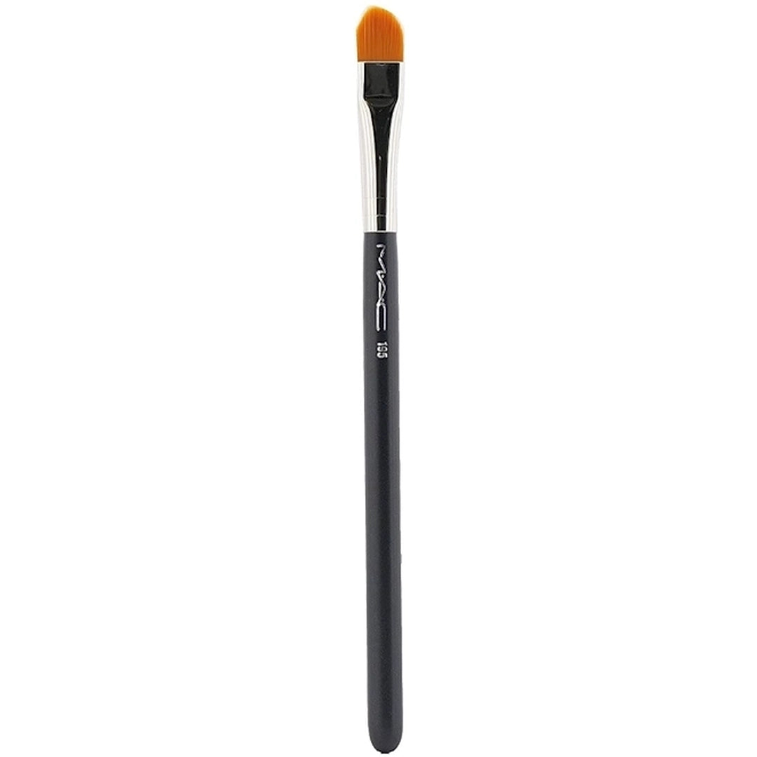 mac-concealer-synthetic-195-brush