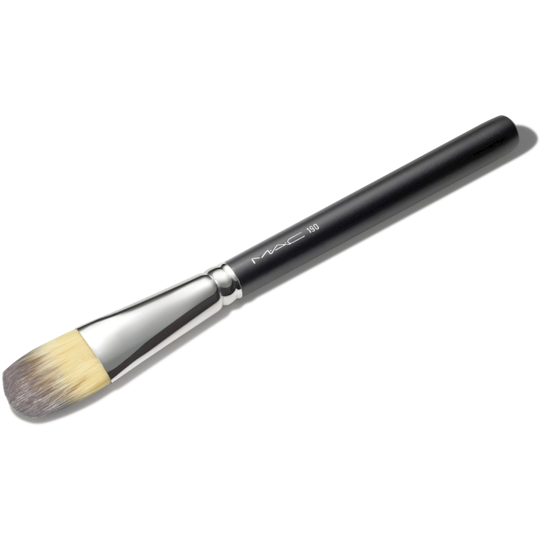 mac-synthetic-foundation-brush-190